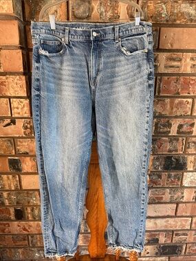 American Eagle Outfitters Women's Straight Leg Jeans - Light Blue Wash